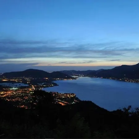 Le Del Patio Homes, Cosy, Functional And With Swimming Pool * Iseo
